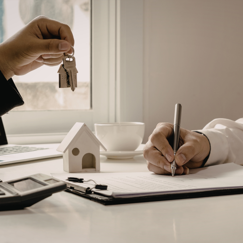 Bérleti szerződés 2025: Mit tartalmazzon, hogy biztonságban legyen mindkét fél?