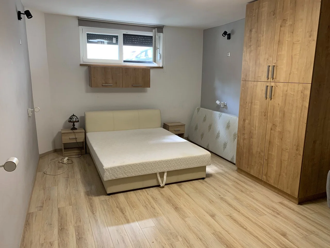 Pécs Egyetemvárosában felújított, szigetelt, kertkapcsolatos, teraszos, garázsos, dupla komfortos, klímás, gázfűtéses téglalakás eladó! - Kép 16