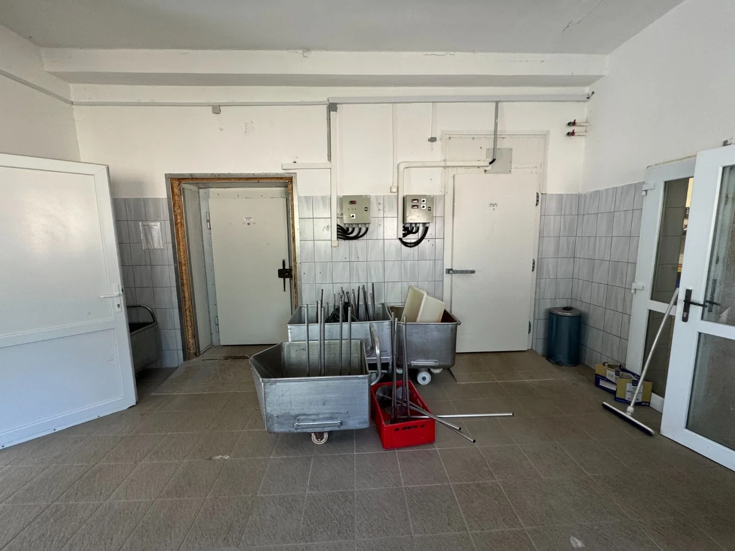 Eladó telephely/raktár - Kép 4