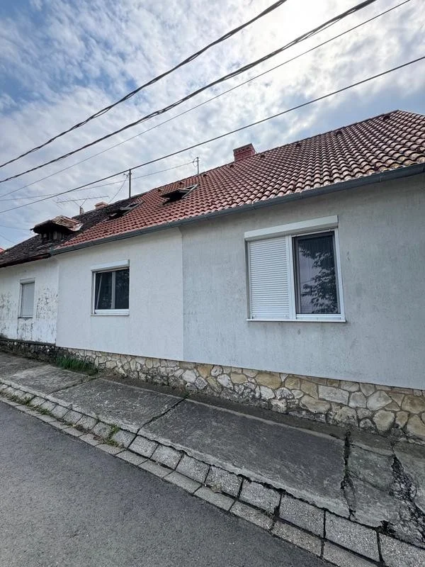 Eladó kertkapcsolatos lakás a Budai városrészben - Kép 11