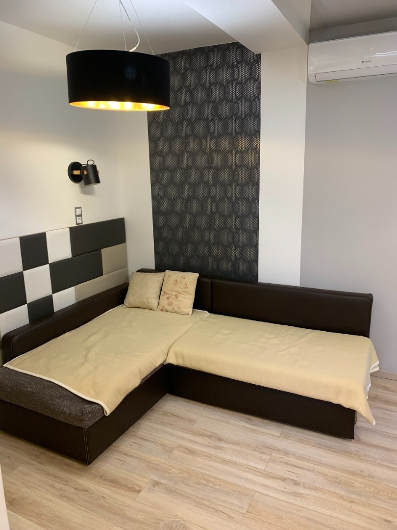 Pécs Egyetemvárosában felújított, szigetelt, kertkapcsolatos, teraszos, garázsos, dupla komfortos, klímás, gázfűtéses téglalakás eladó! - Kép 2