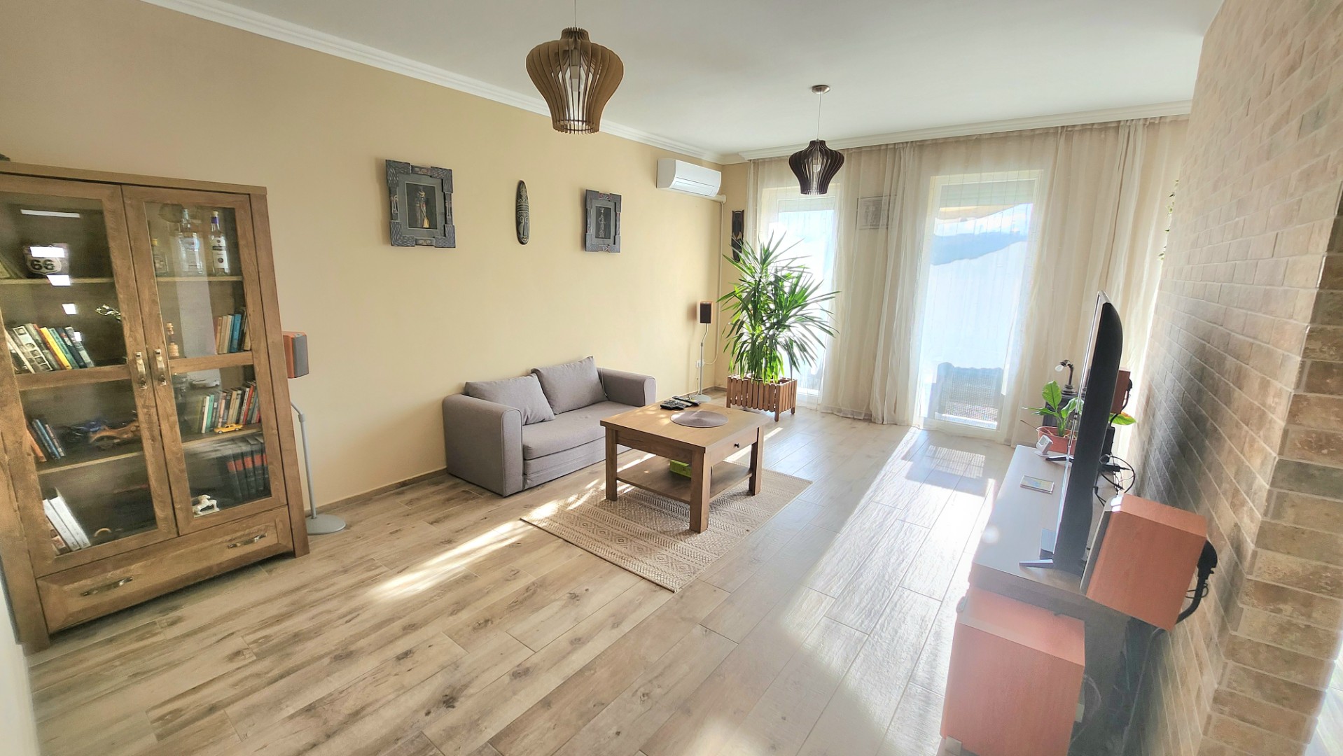 Eladó igényes családi ház Dunavarsányban – tágas terek, gondozott kert, kiváló elhelyezkedés! - Kép 10