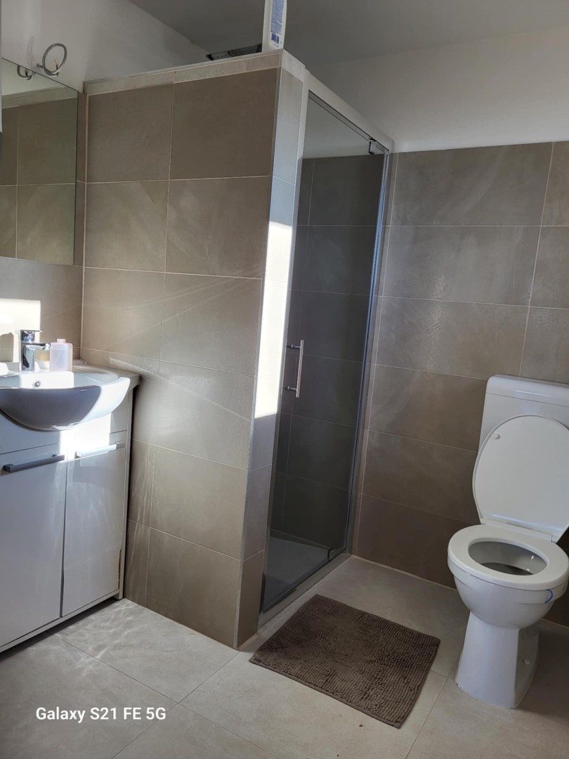 Eladó családi ház építési telekkel - Kép 4