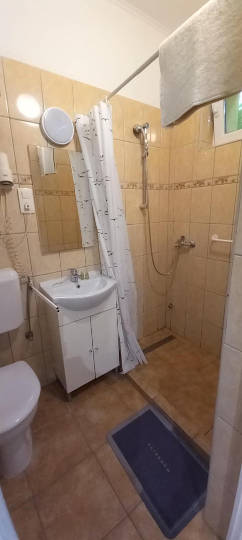 Eladó felújítás alatt álló panzió Fonyódon! - Kép 9