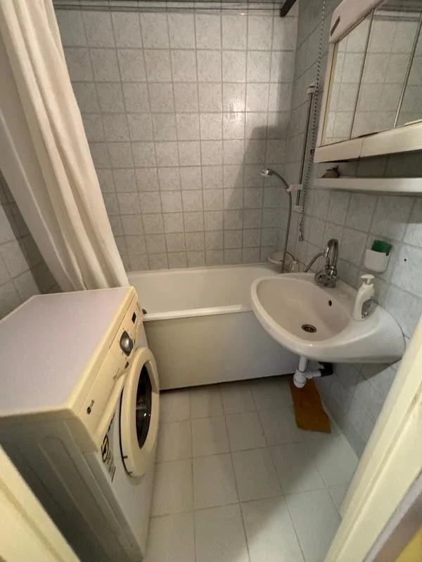 Eladó panel lakás Pécsen - Kép 3