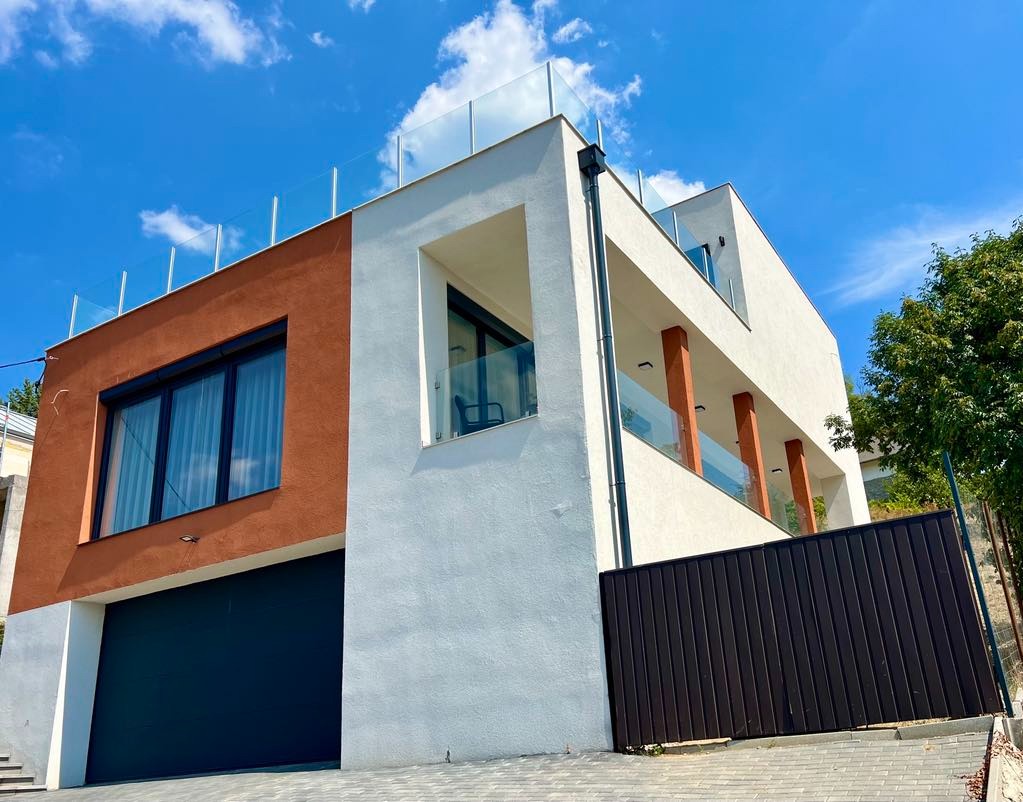 Eladó örökpanorámás, új építésű luxus családi ház - Kép 7