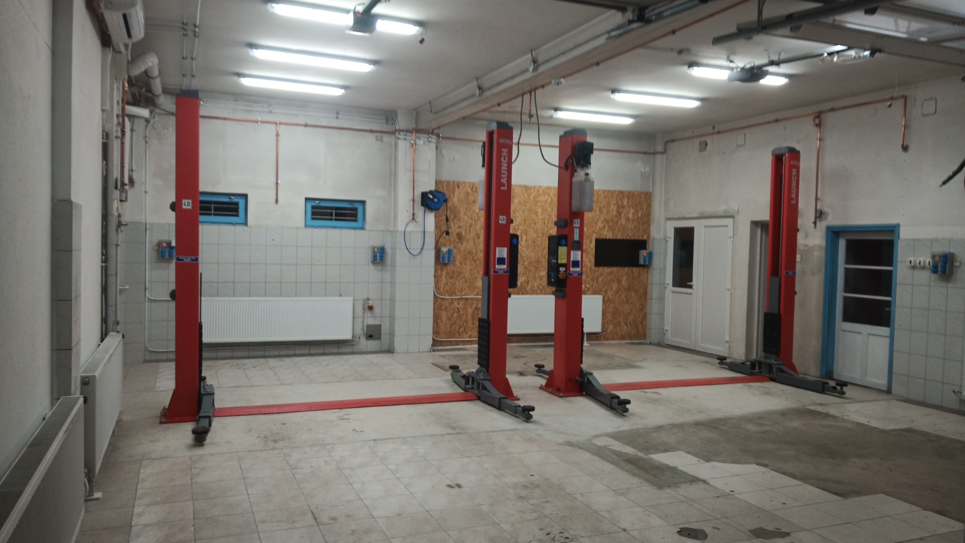 Autószerelő műhelykomplexum és lakások eladók! - Kép 5