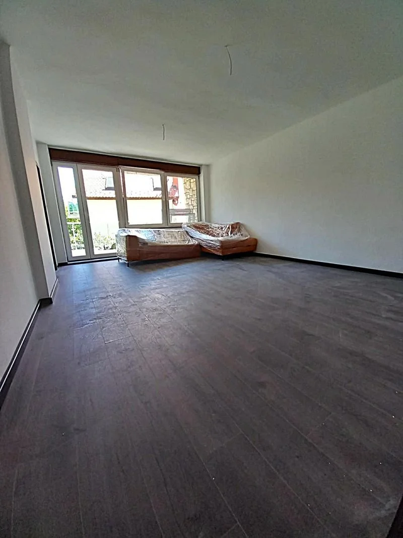 Eladó luxus lakás nagy terasszal