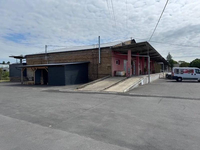 Kiadó kereskedelmi ingatlan raktárral! - Kép 7