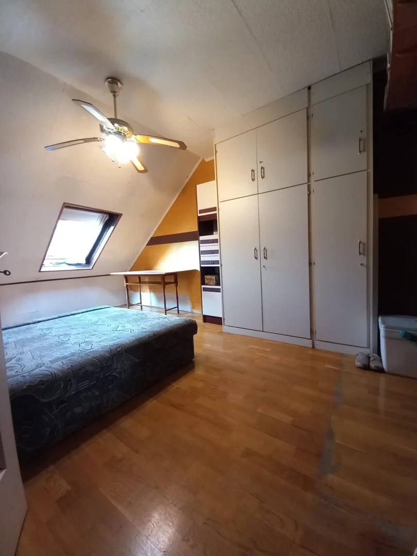 Belvárosi 4 hálós lakás eladó - Kép 6