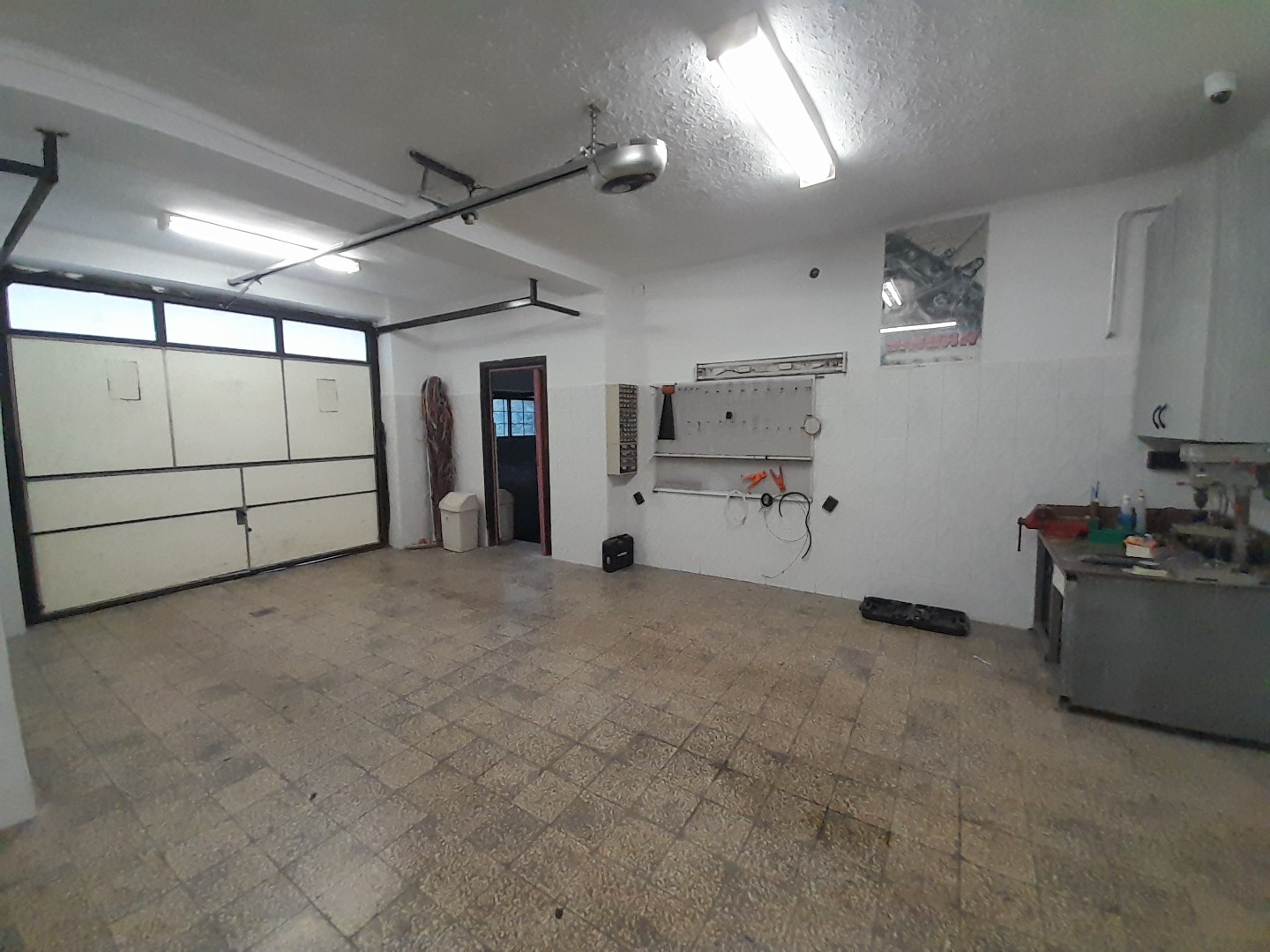 Pécsett 146m2-es ház, műhellyel eladó - Kép 4