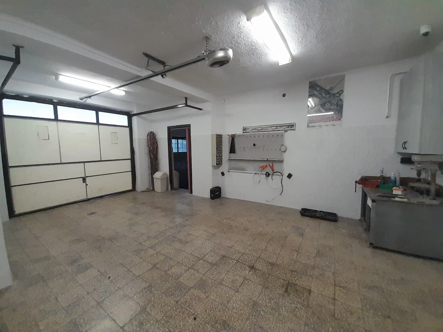 Pécsett 146m2-es ház, műhellyel eladó - Kép 4