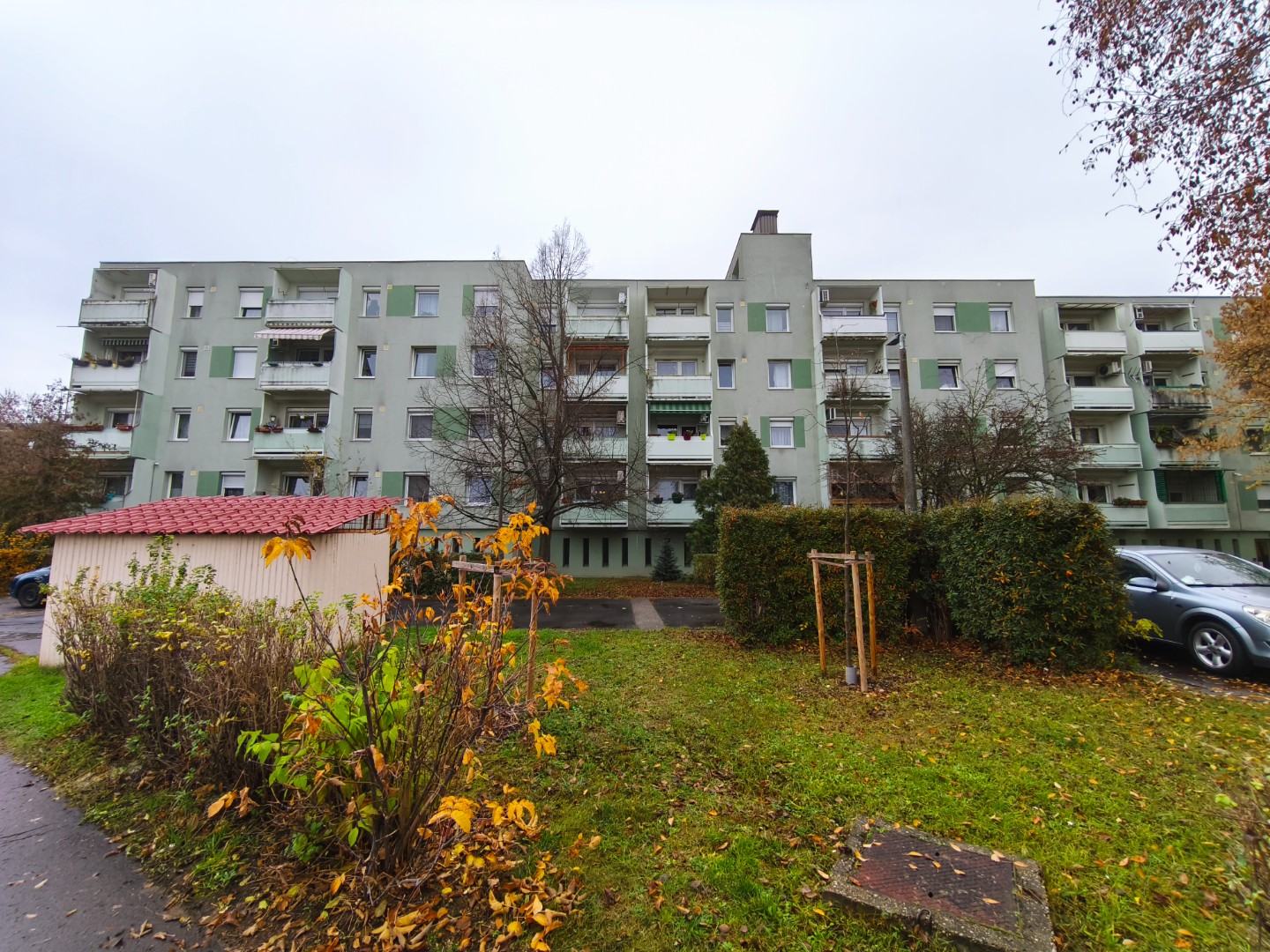 Kiadó 54 nm-es, erkélyes 1+2 félszobás lakás!