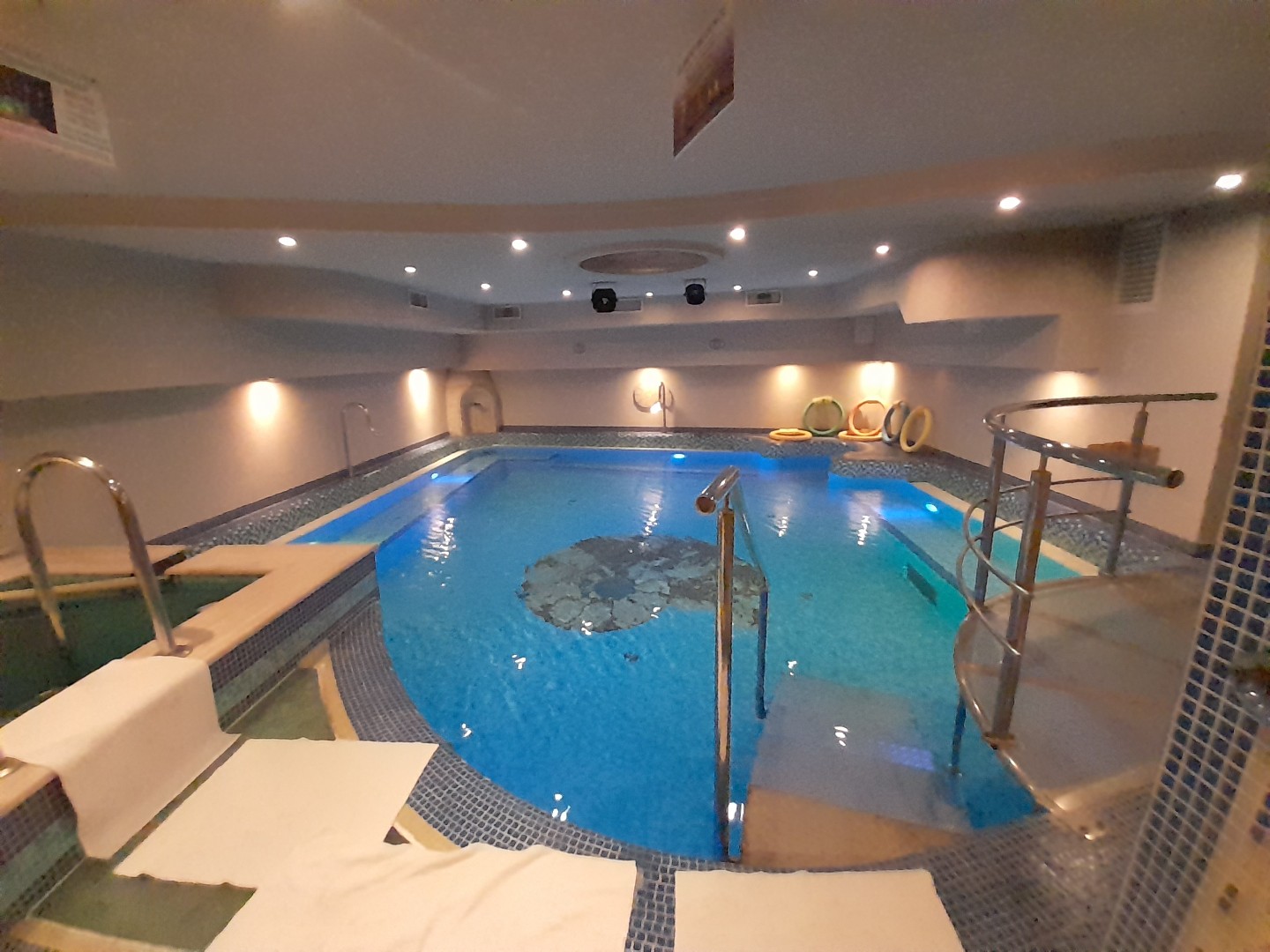 Fonyódon wellness szálloda eladó