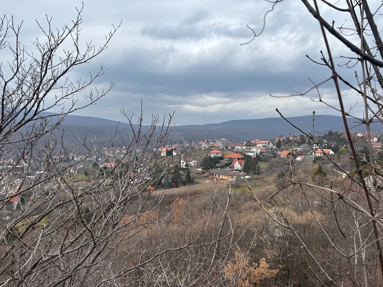 Pécs Donátusi részen, kellemes örök panorámás építési telek eladó! - Kép 5
