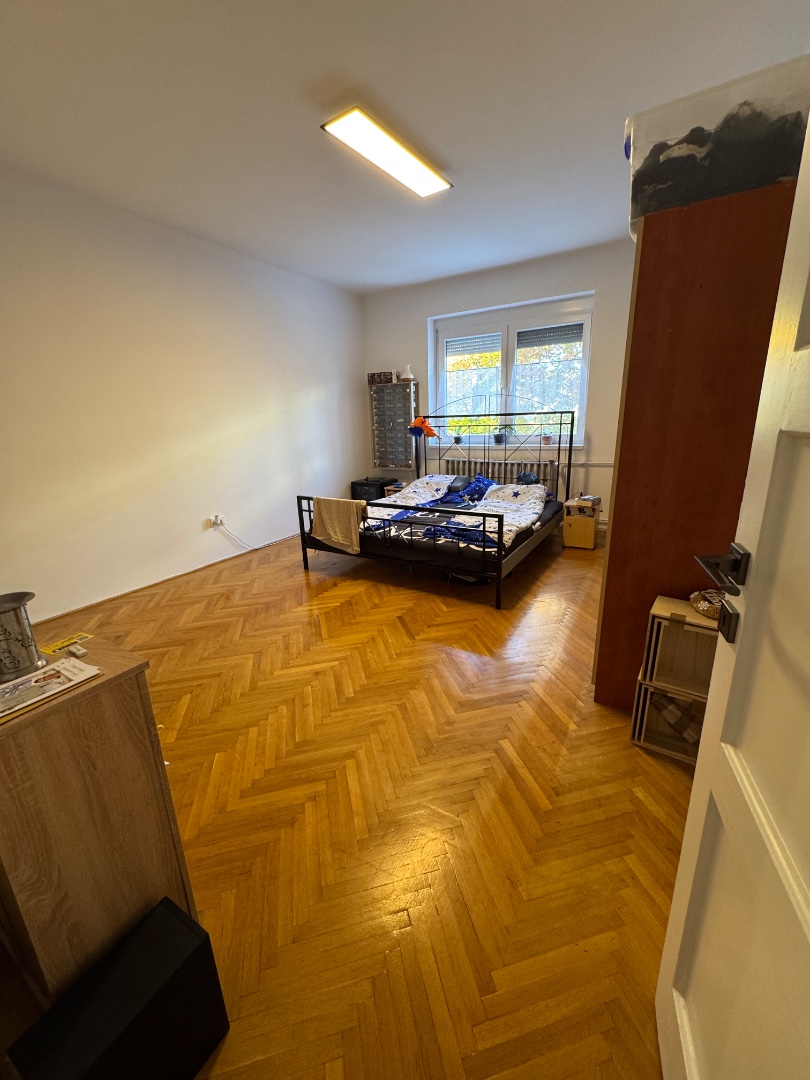 Zsolnay Vilmos utcában 3 szobás, erkélyes tégla lakás eladó! - Kép 3