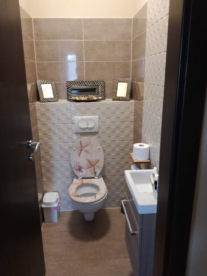 Eladó igényes családi ház Dunavarsányban – tágas terek, gondozott kert, kiváló elhelyezkedés! - Kép 15