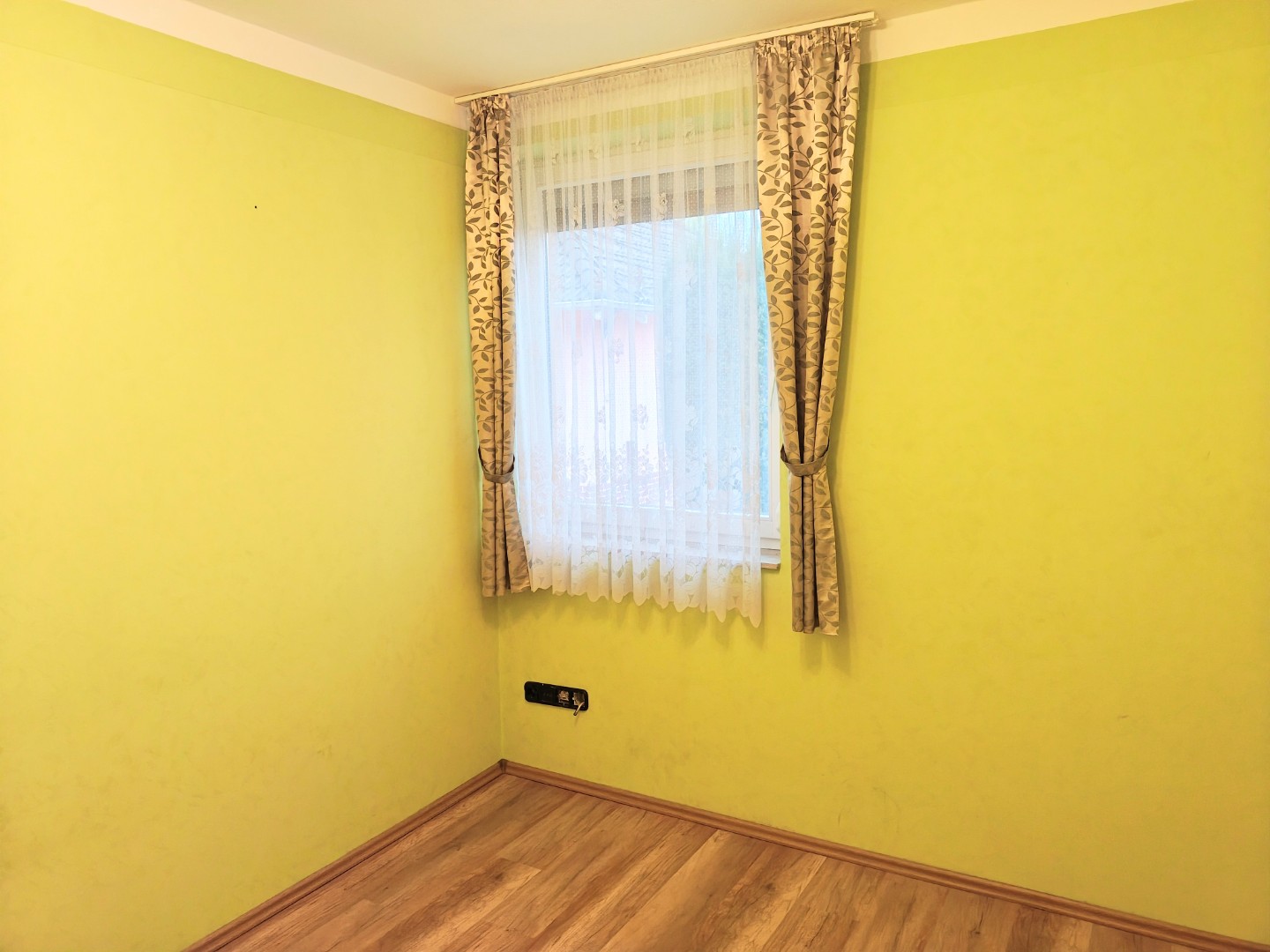 🏡 Eladó tetőteres családi ház Csepel határán – medencével, dupla garázzsal! - Kép 13