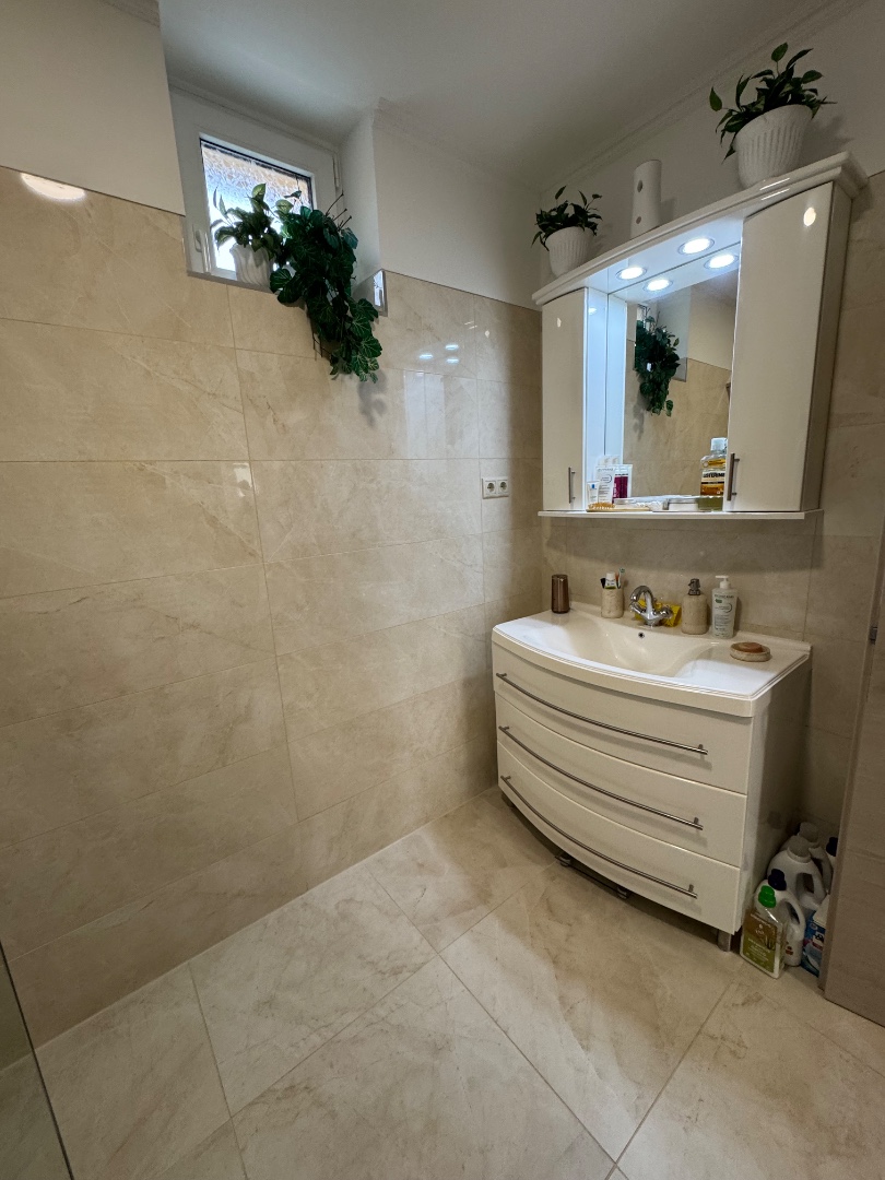 Tettye-park szomszédságában, prémium minőségű 3 lakásos családi ház eladó! - Kép 18