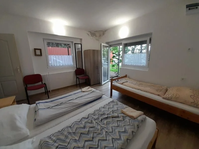 Eladó felújítás alatt álló panzió Fonyódon! - Kép 2