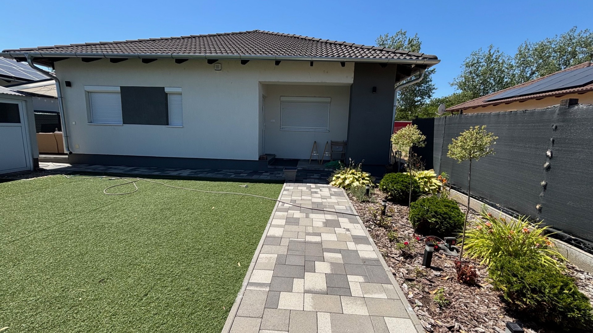 ELADÓ ÁLOMOTTHON DÉLEGYHÁZA SZÍVÉBEN! | NAPFÉNYES, 4 HÁLÓSZOBÁS CSALÁDI HÁZ