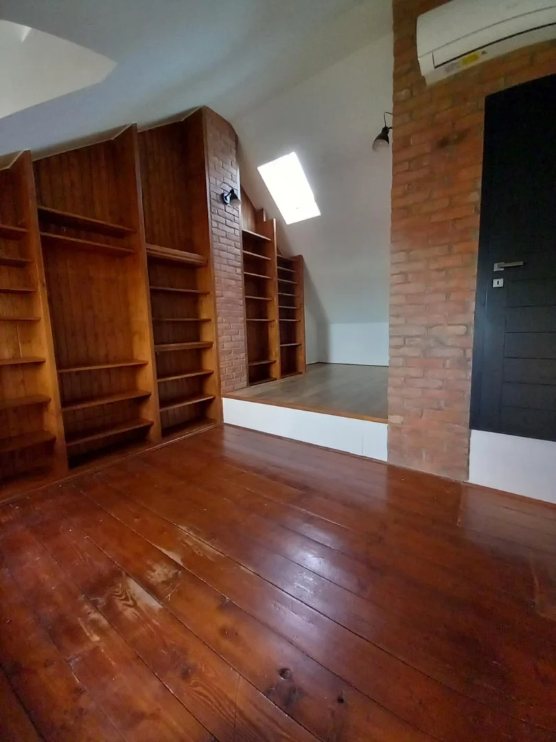 Pécs történelmi belvárosában 3 hálós felújított lakás - Kép 3