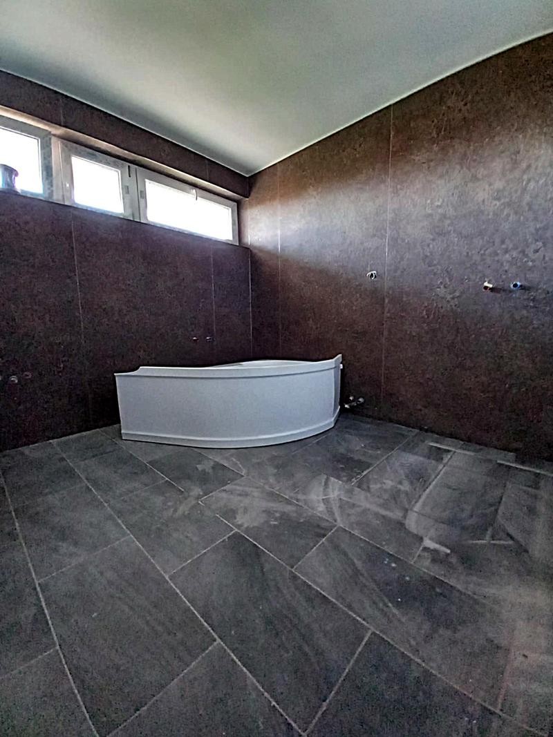 Eladó luxus lakás nagy terasszal - Kép 8