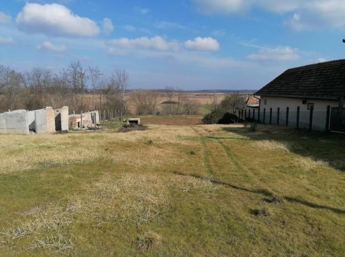 Tóalmáson 1590 m2-es építési telek, összközművel eladó - Kép 3