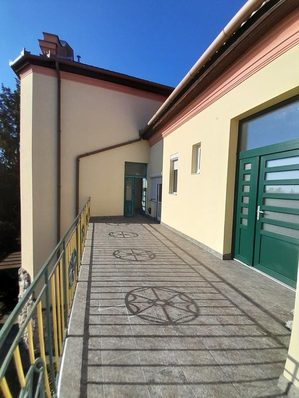 Kiadó belvárosi iroda Pécsen - Kép 2