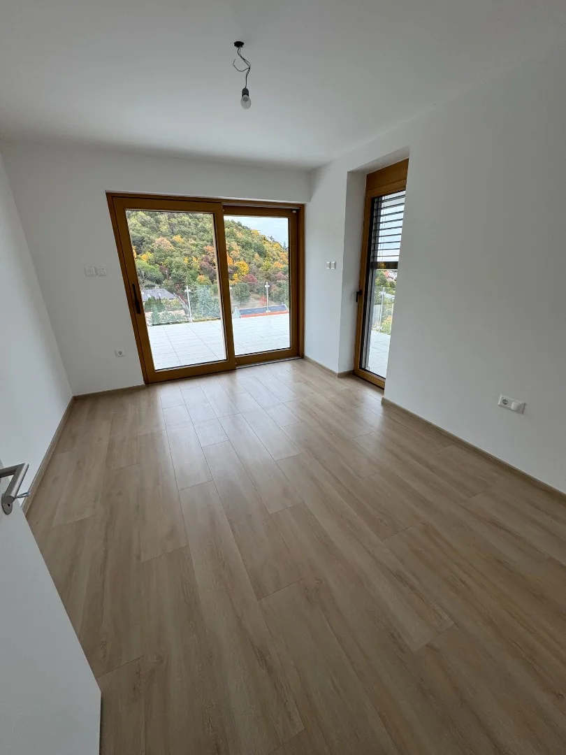 Eladó tégla lakás Pécsen - Kép 10