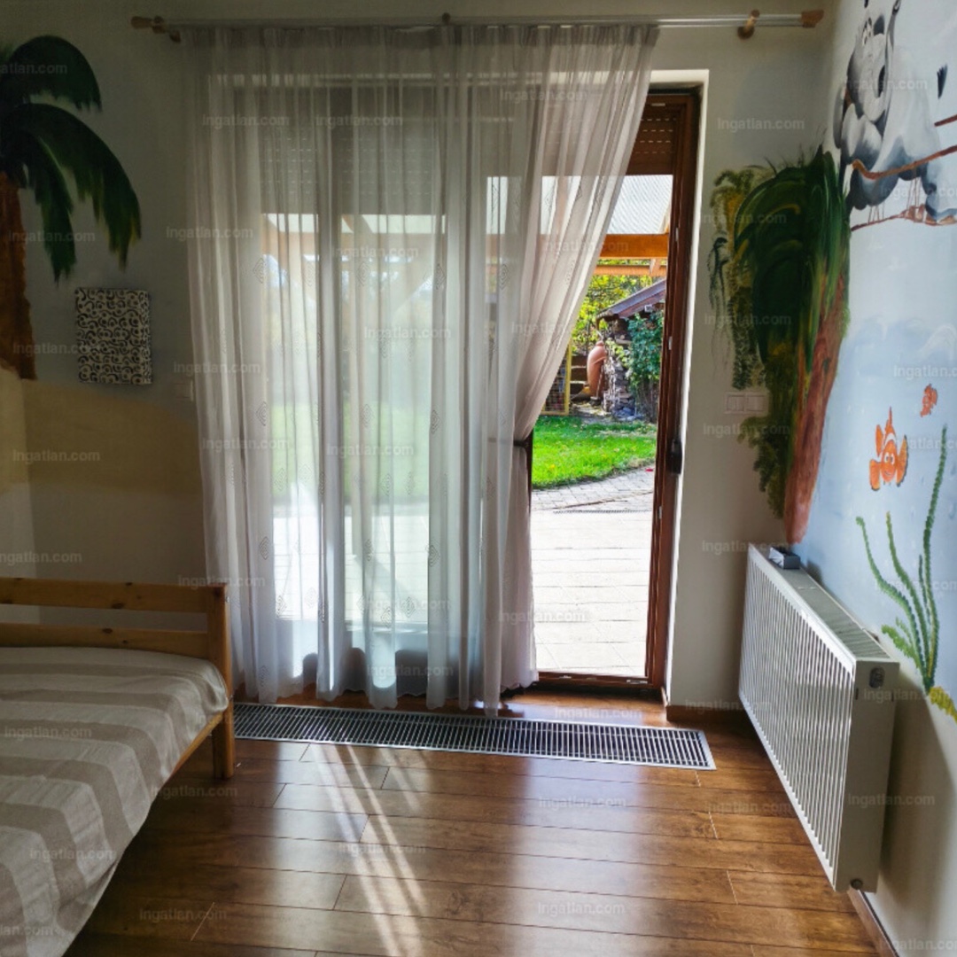 Mediterrán hangulatú családi ház Vértesszőlősön - Kép 9