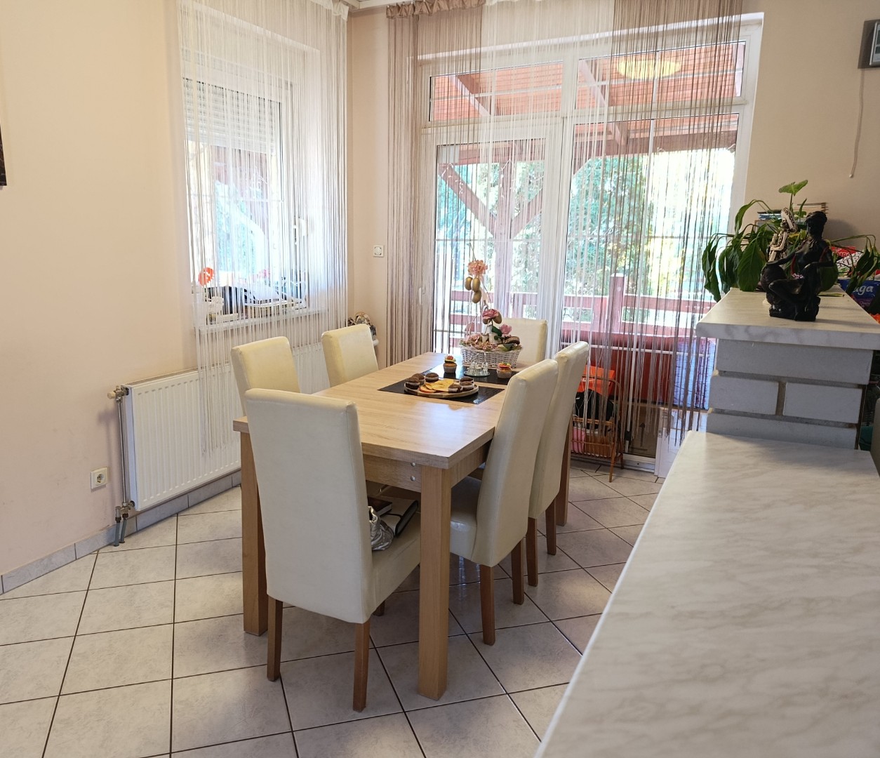 Veresegyház Pamut tó közelében kiváló állapotú, 5 szobás, 2 fürdős, erkélyes, teraszos családi ház - Kép 7