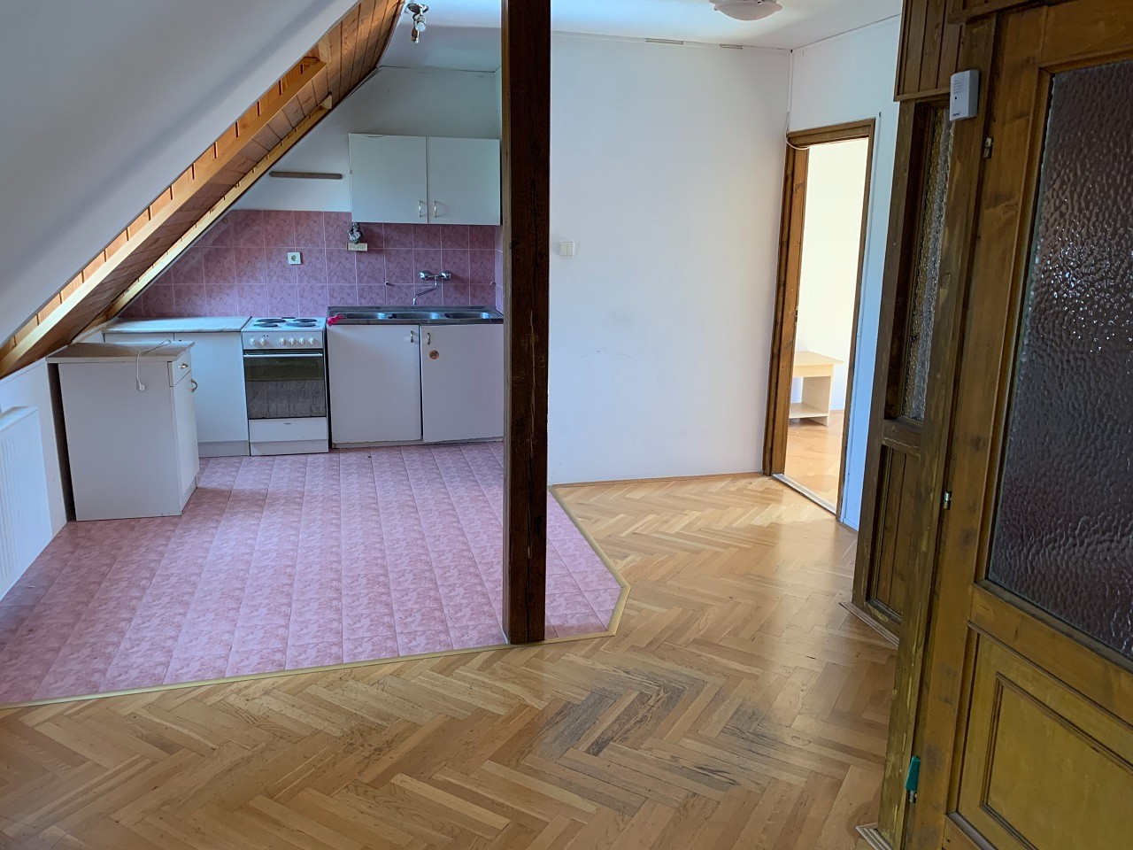 Pécs Egyetemvárosában, 2. emeleti, hőszigetelt, 3 hálószobás, panorámateraszos lakás eladó! - Kép 11