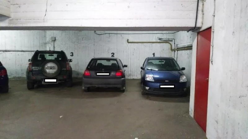 Pécs belvárosában teremgarázs kiadó!