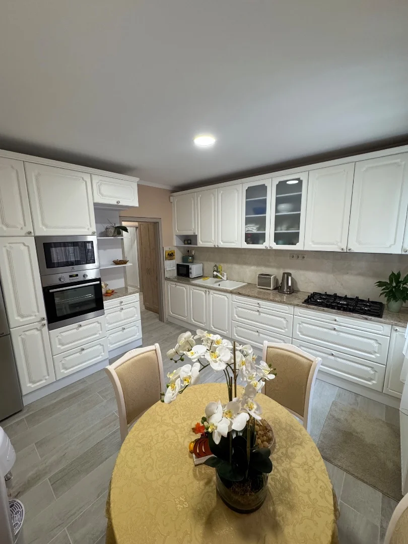 Tettye-park szomszédságában, prémium minőségű 3 lakásos családi ház eladó! - Kép 13