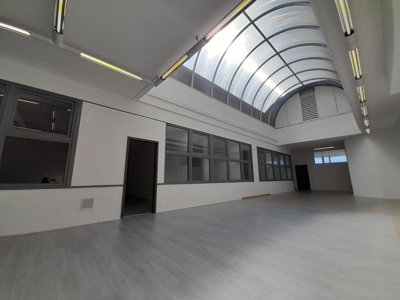 Pécs belvárosában iroda kiadó - Kép 2