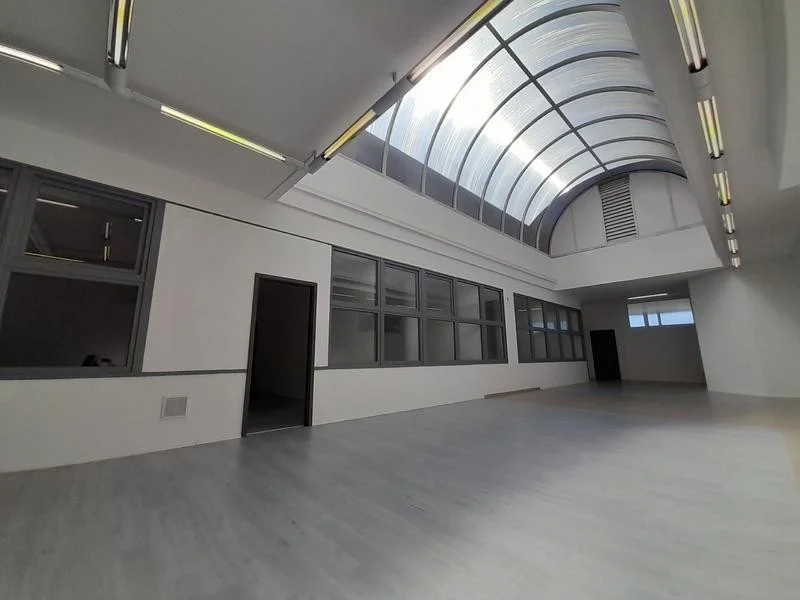 Pécs belvárosában iroda kiadó - Kép 2