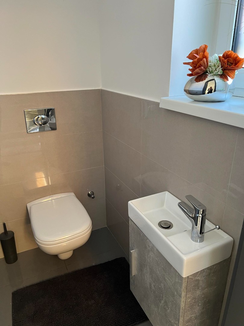 Eladó örökpanorámás, új építésű luxus családi ház - Kép 12