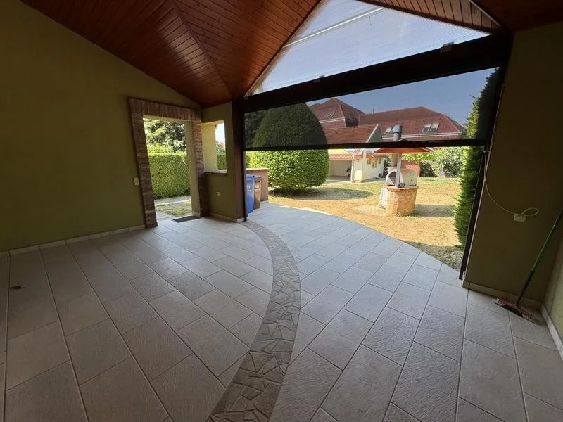 Eladó exkluzív álom otthon Pécs szívében - Kép 2