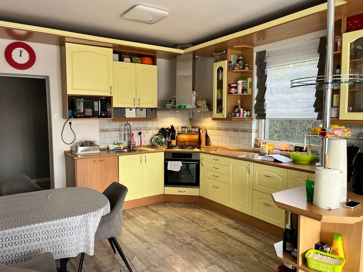 ELADÓ: Tágas, kényelmes családi otthon Halásztelek legszebb utcájában - Kép 2