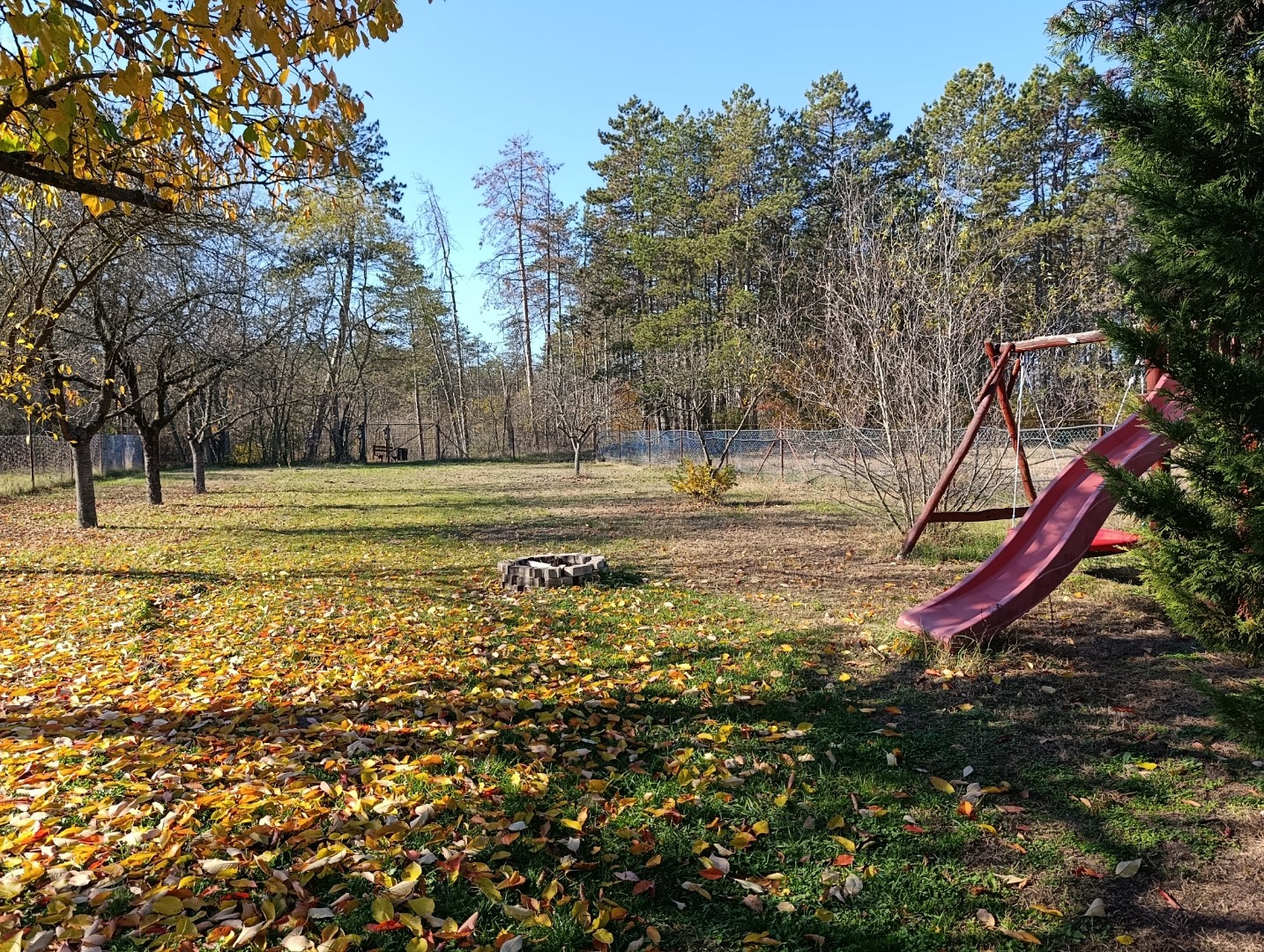 Veresegyház Pamut tó közelében kiváló állapotú, 5 szobás, 2 fürdős, erkélyes, teraszos családi ház - Kép 11
