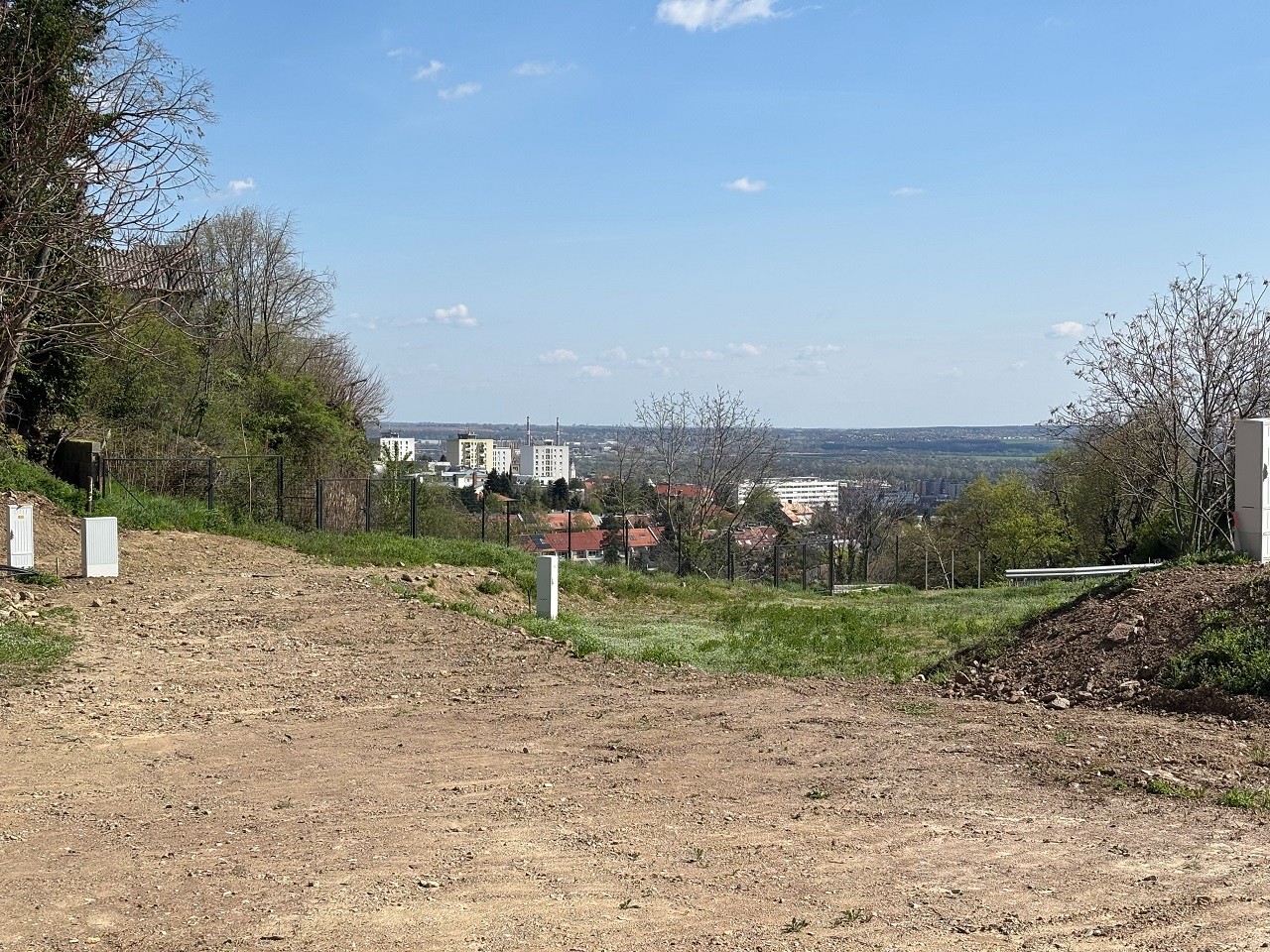 Pécs Donátusi részen zöldövezeti, városi panorámás építési telek eladó! - Kép 3
