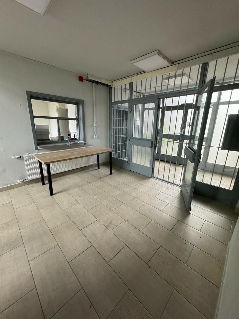 Kiadó irodaépület Budapesten - Kép 3