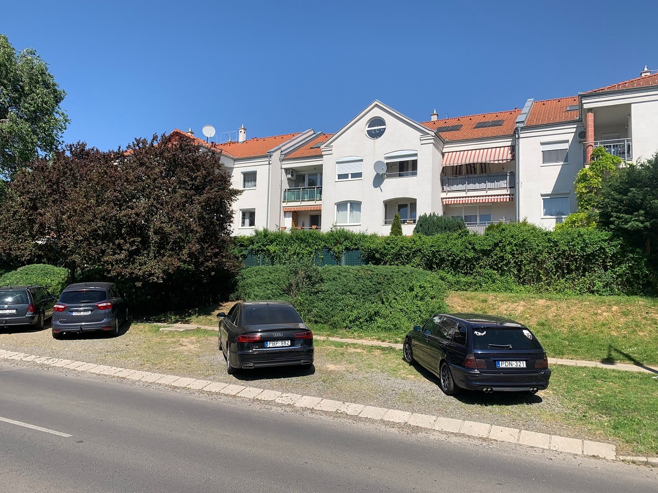 Pécsett a Diósi városrészen újszerű, lakóparki, panorámás, 2,5 szobás, tégla lakás, önálló garázzsal eladó! - Kép 17