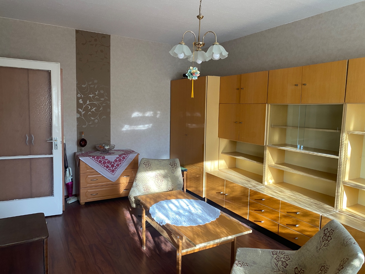 Eladó 1.emeleti lakás Tatabánya szívében - Kép 6