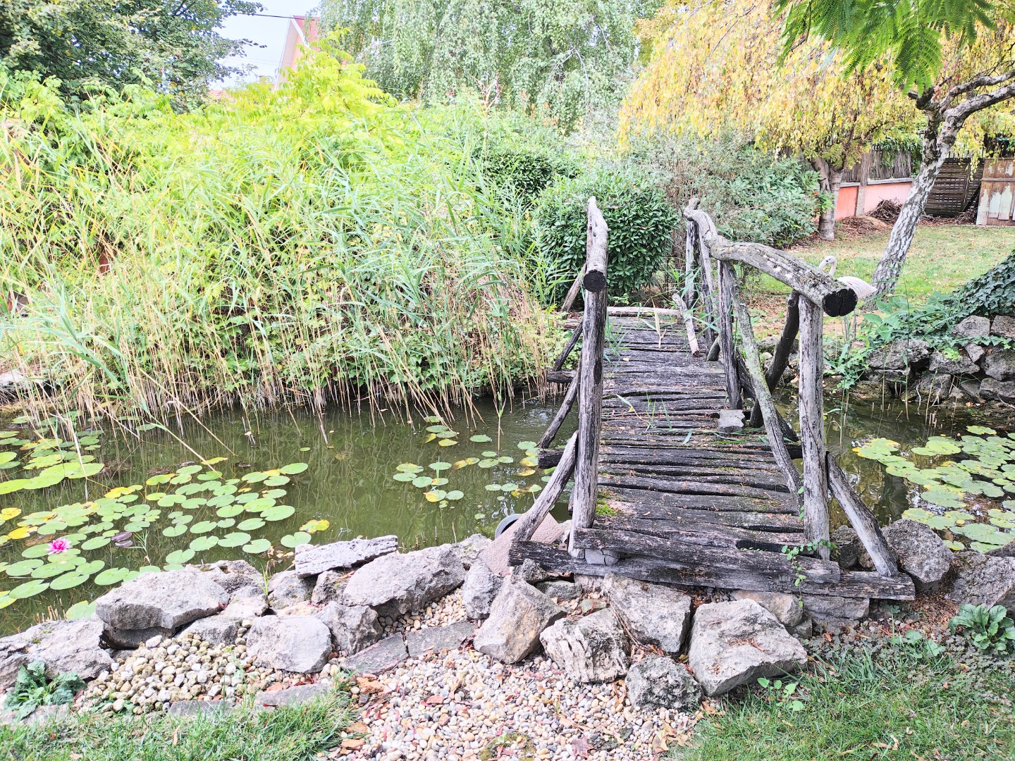 🏡 Eladó tetőteres családi ház Csepel határán – medencével, dupla garázzsal! - Kép 18