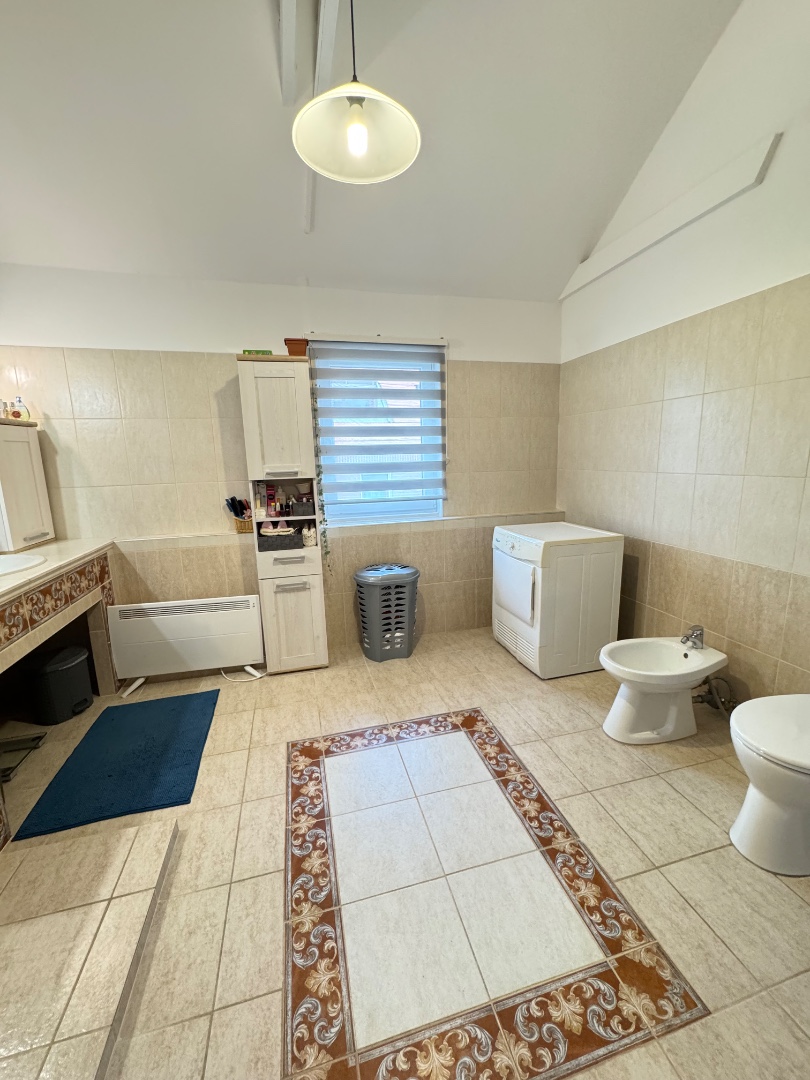 Belvárosban 5 hálószobás családi ház - Kép 5