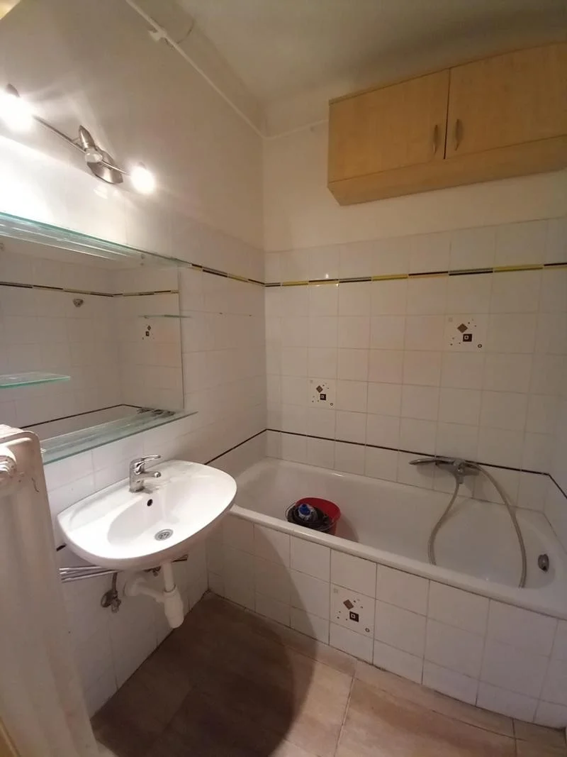 Pécsett a Zsolnay negyedben 2 szobás, erkélyes tégla lakás eladó - Kép 4