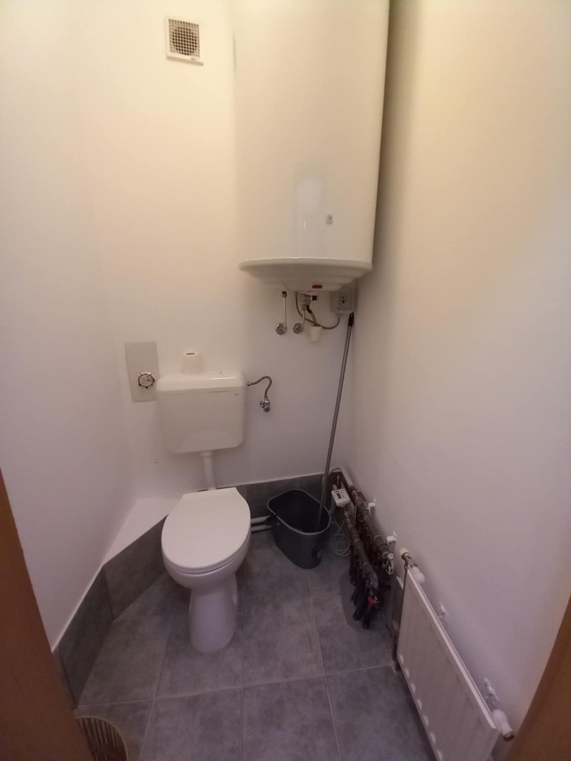 Pécs belvárosában a Barbakán téren 2 hálós lakás kiadó - Kép 10