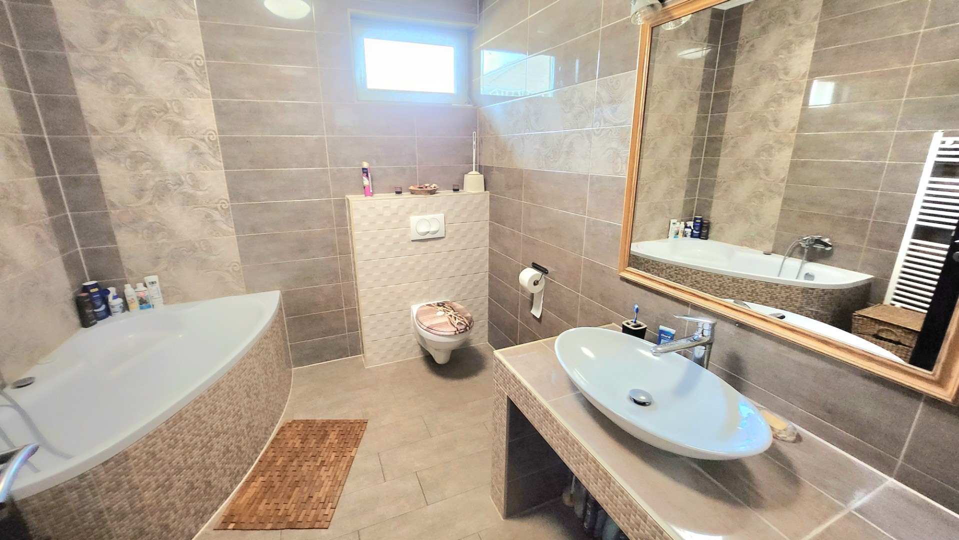 Eladó igényes családi ház Dunavarsányban – tágas terek, gondozott kert, kiváló elhelyezkedés! - Kép 6